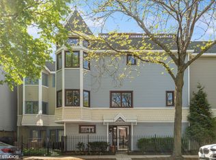 3316 N Racine Ave, Chicago, IL 60657