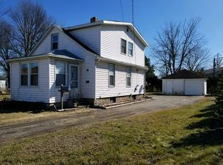 504 Woodside Ave, Essexville, MI 48732