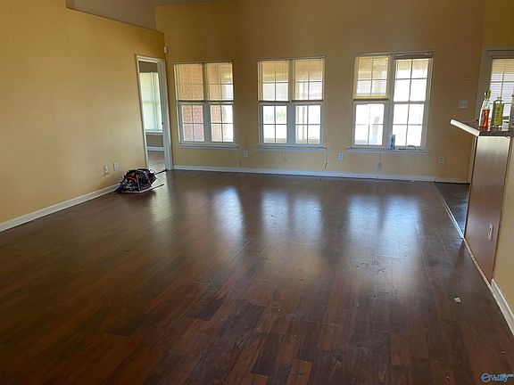 4th image of 5009 Old Railroad Bed Rd