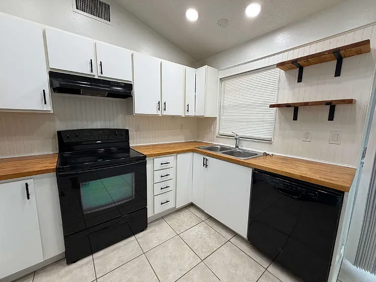 3532 Glenburn Ct — Photo 8