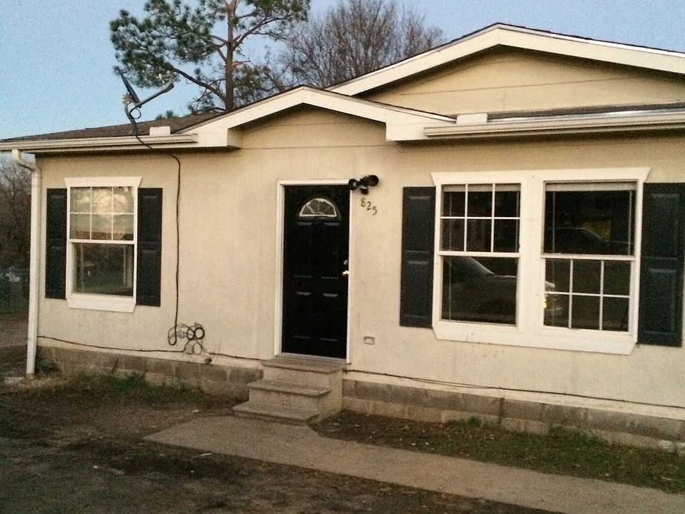 1st image of 825 W 26th St