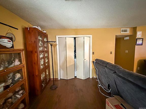 4th image of 120 Riverside Park Rd