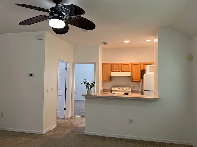 947 Spring Park Loop #B — Photo 13