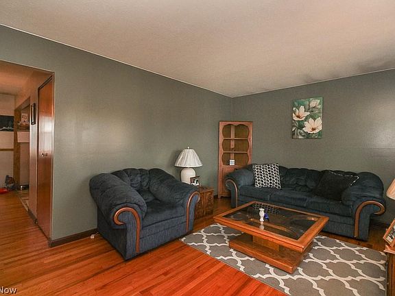 5th image of 15501 Richard Dr