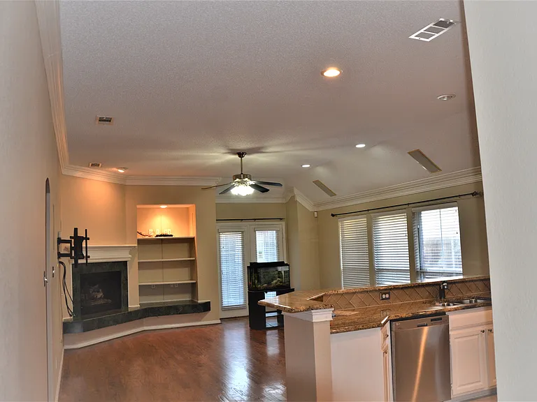 9401 Preston Trl — Photo 7