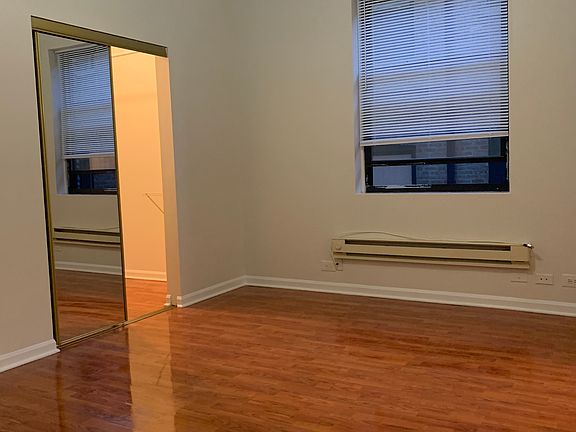5th image of 622 W Patterson Ave #8A
