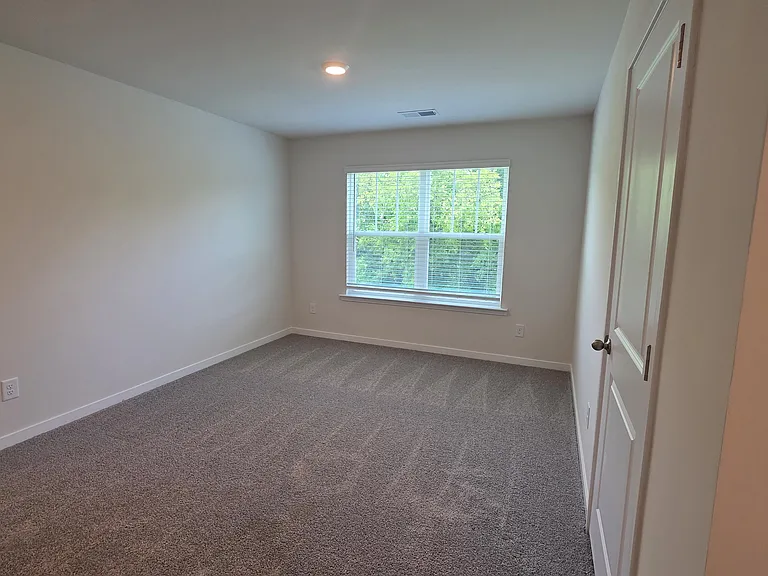 1628 Secrest Commons Dr — Photo 26