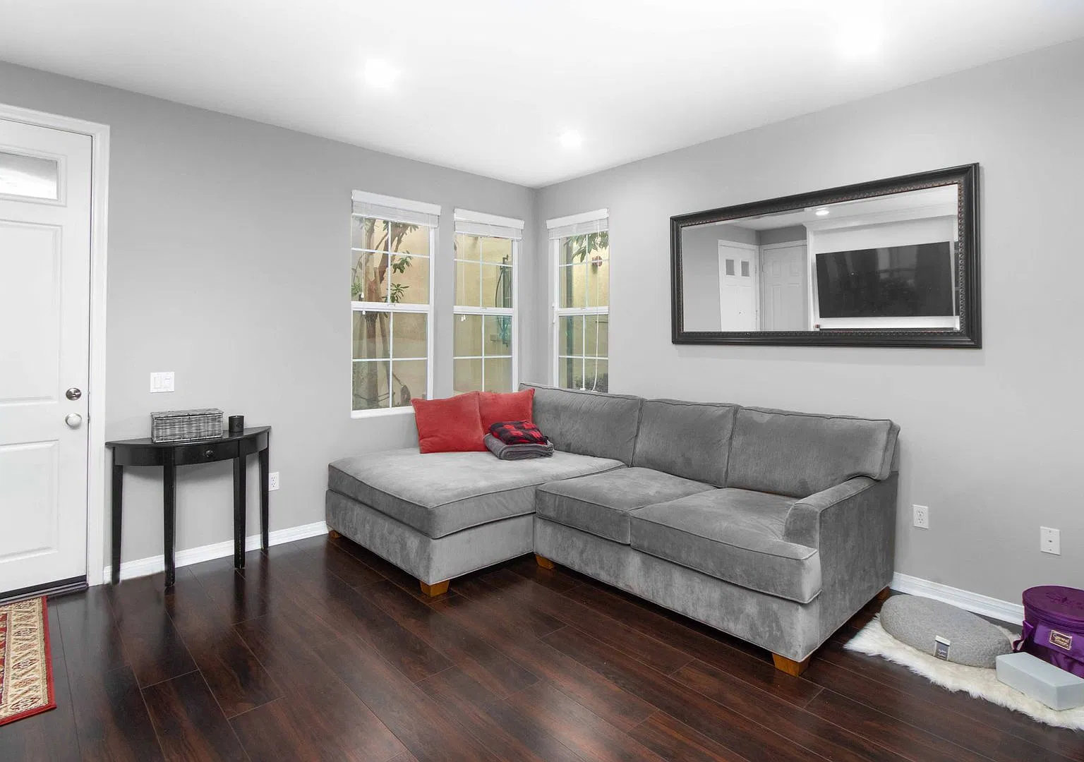 Spacious 1 Bedroom, 1 Bathroom Condo Available NOW in Quail Hill! — Photo 2