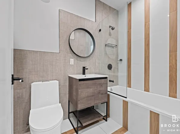 1692 Pacific Street image 13 of 18