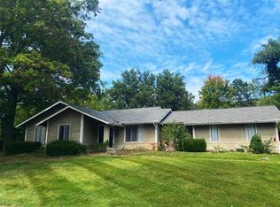 1938 Chermoore Ct, Chesterfield, MO 63017