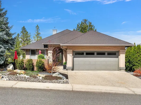 3925 Gallaghers Cir, Kelowna, BC V1W 3Z9