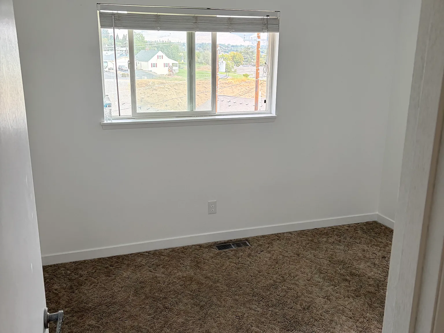 2 bed, 850 sqft, $1,250 — Photo 4
