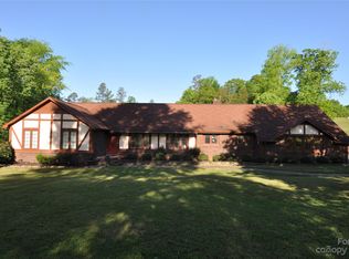 678 Pineview Lakes Rd #4, Chester, SC 29706