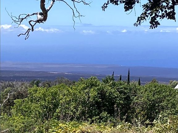 3rd image of 92-1876 Princess Kaiulani Blvd