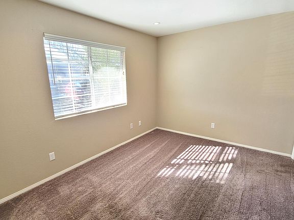 5th image of 2136 Petersham Ct Unit C