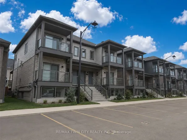 205 W Oak Trl, Kitchener, ON