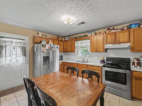 5th image of 95 Aragon Rd