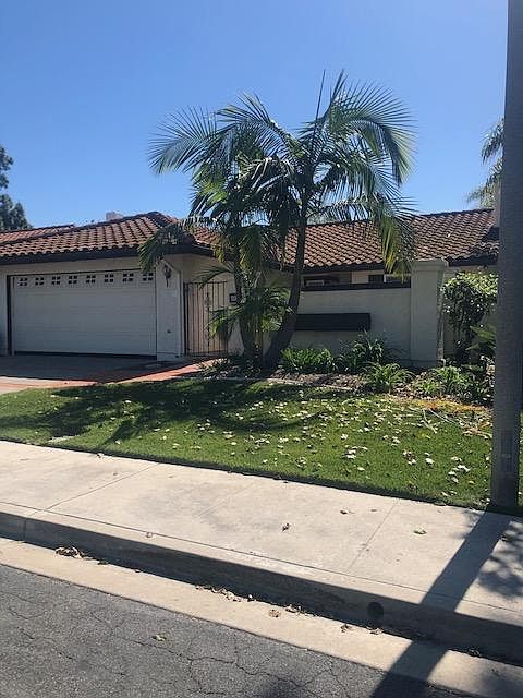 1st image of 4891 Palmetto Dr