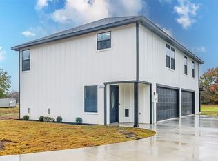 5802 W Virginia Trl, Granbury, TX 76048