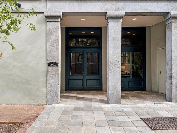 2nd image of 225 Girod St APT 202