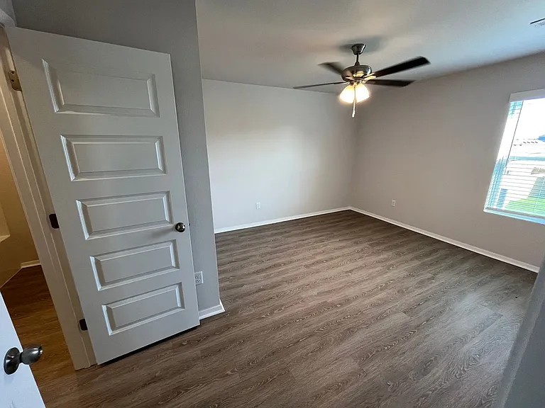 5381 Keystone Ave — Photo 8