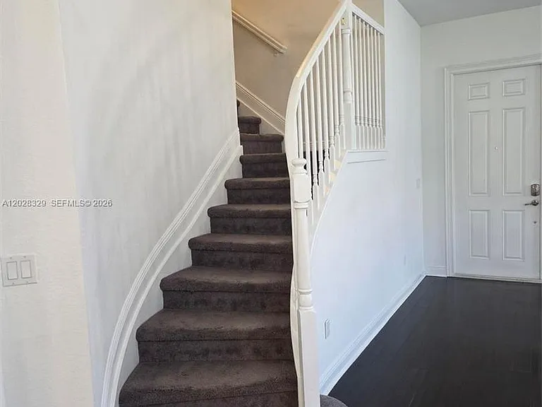 8671 Lakeside Bnd #1 — Photo 3