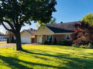 401 W Oriole Ln, Mount Prospect, IL 60056