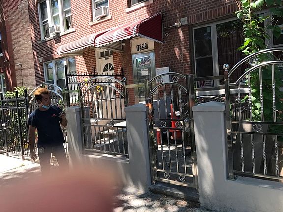2nd image of 1939 Ellis Ave #2