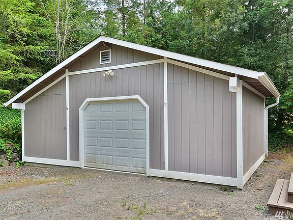 2nd image of 3938 Christine Ln NW