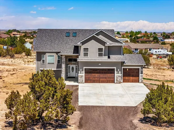 2083 W Locoweed Dr, Pueblo West, CO 81007