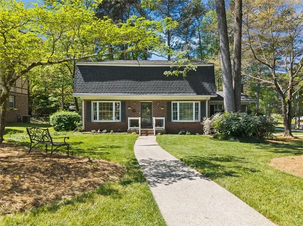 427 Angie Way SW, Lilburn, GA 30047