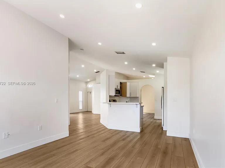 15472 SW 148th Ter — Photo 3