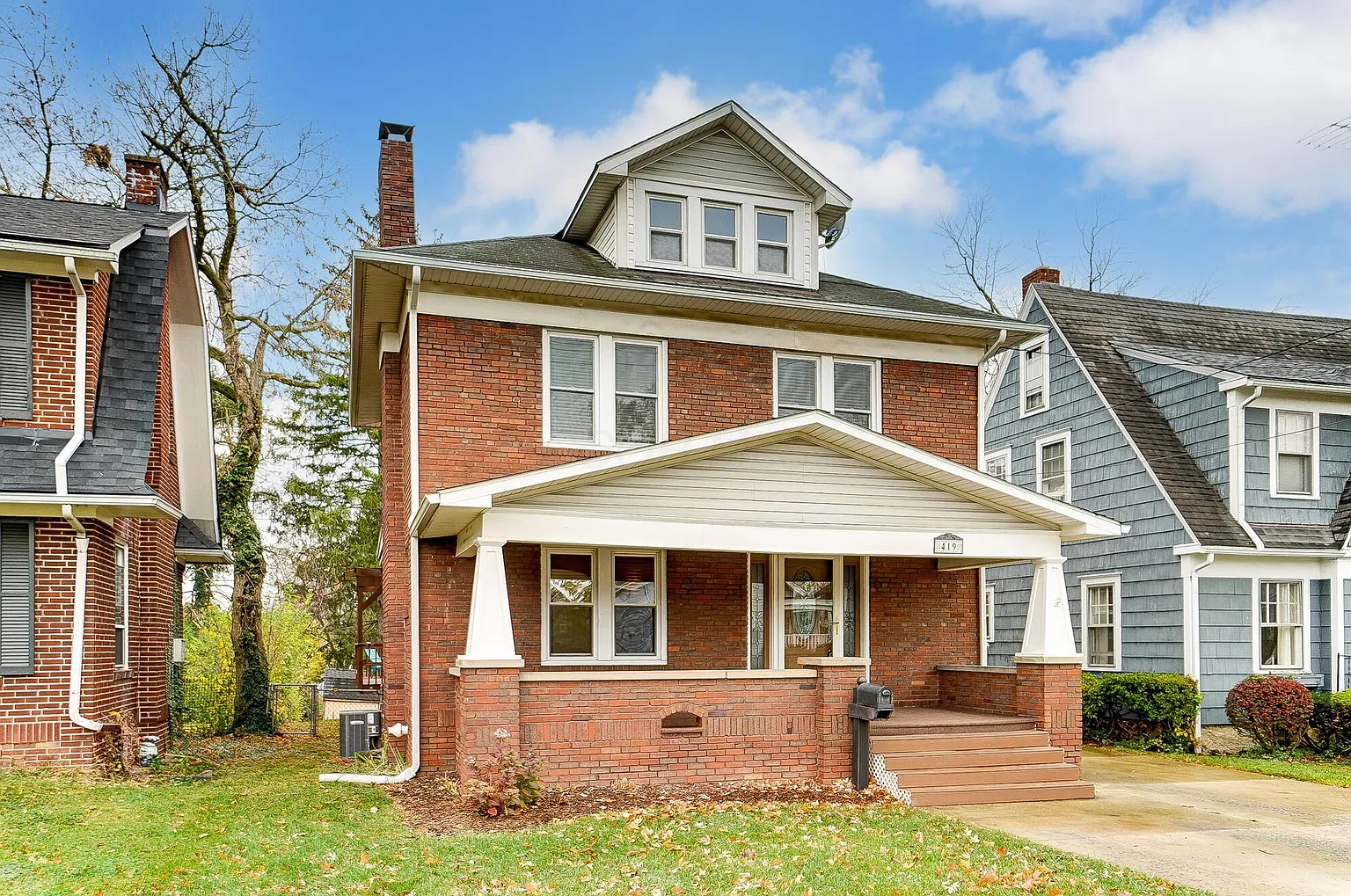 419 Forest St photo 1