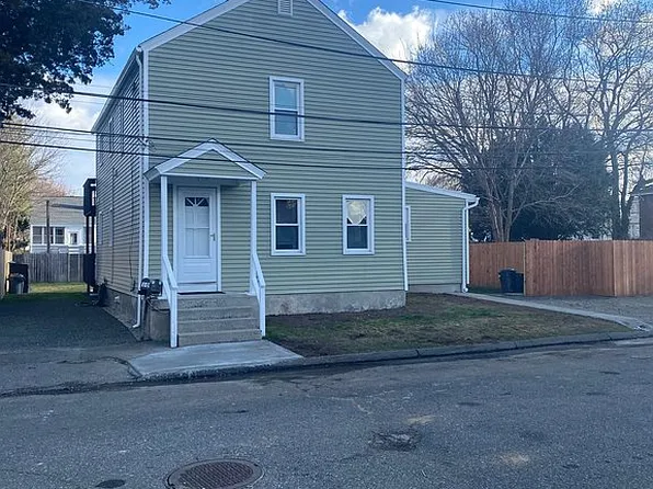 10 Laurel Pl, Stratford, CT 06615