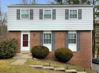 1022 Arborwood Dr, Gibsonia, PA 15044