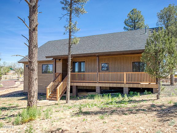 4th image of 1028 School House Ln
