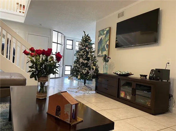 5463 SE Miles Grant Rd APT B203, Stuart, FL 34997