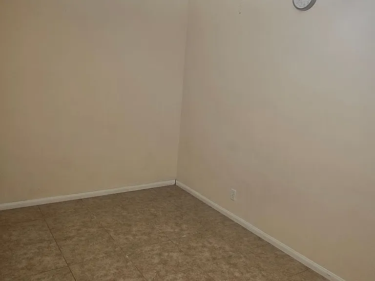 1326 E Romneya Dr — Photo 3