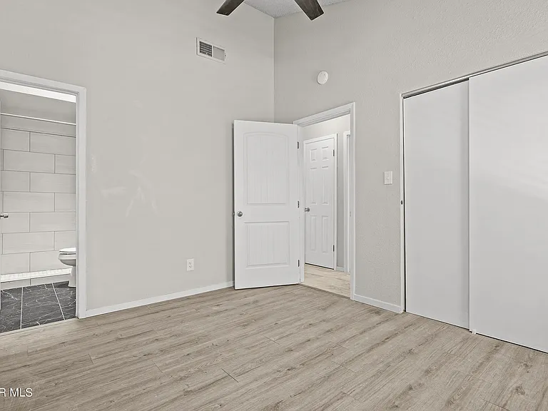 10720 Chert St — Photo 31