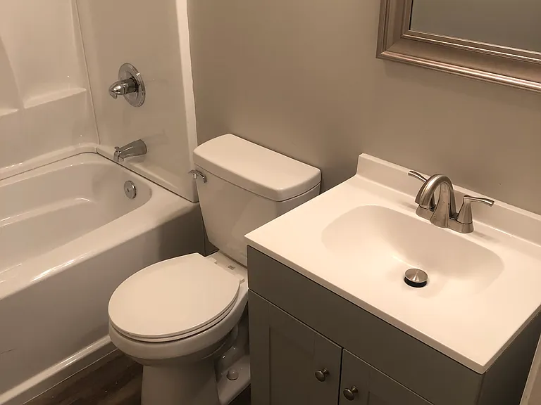 2302 S 37th St — Photo 3