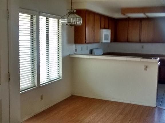 4th image of 16225 Tokay St