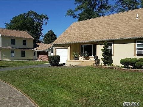2nd image of 45 Pembrooke Ct