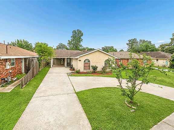 2nd image of 4609 Lake Villa Dr