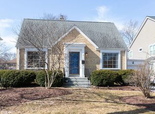 132 S Forest Ave, Palatine, IL