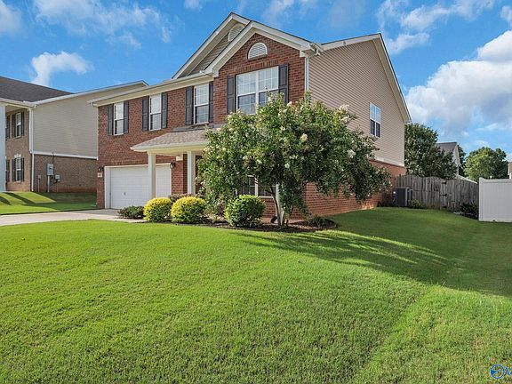 2nd image of 4817 Inglewood Ct SE