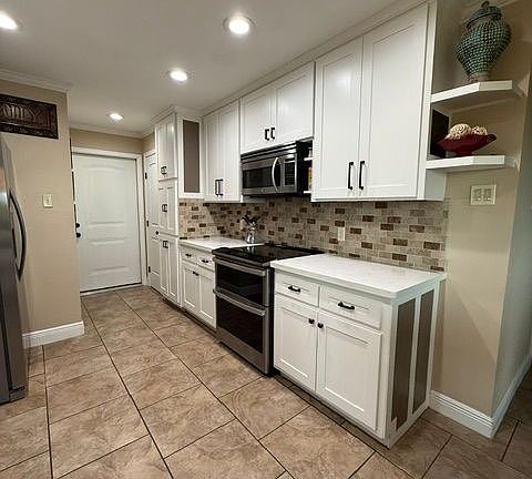 3rd image of 3926 Reagan Cir