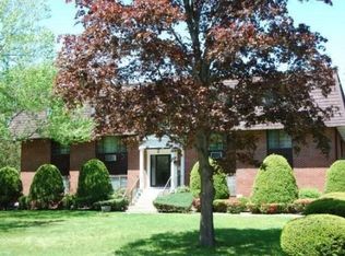 5 Linbrook Dr APT 201, Warwick, RI 02889