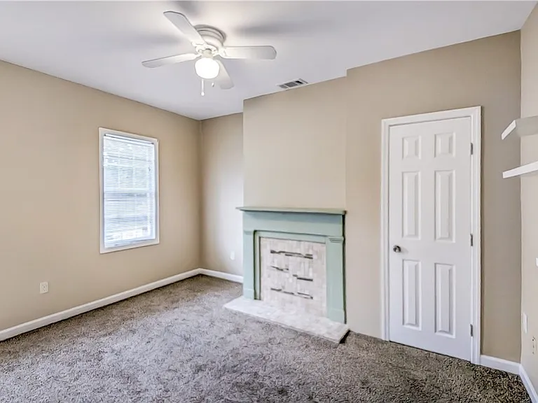 615 Price St — Photo 26