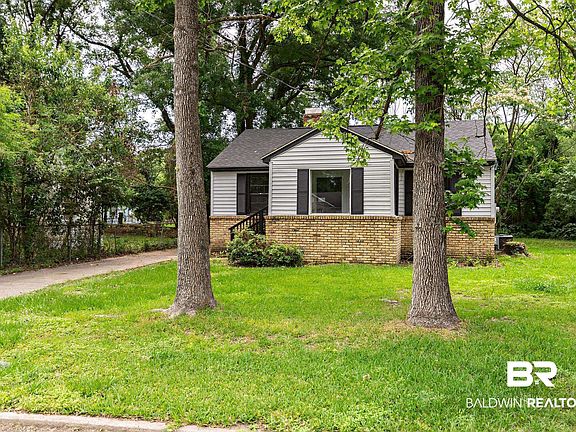 3rd image of 1869 S Mott Dr