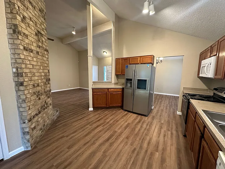 6416 Brookhaven Trl — Photo 11